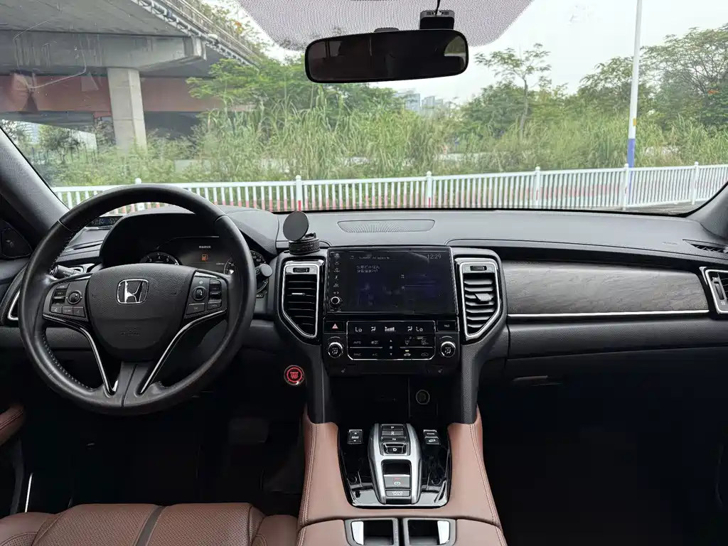 Honda UR-V — миниатюра 6