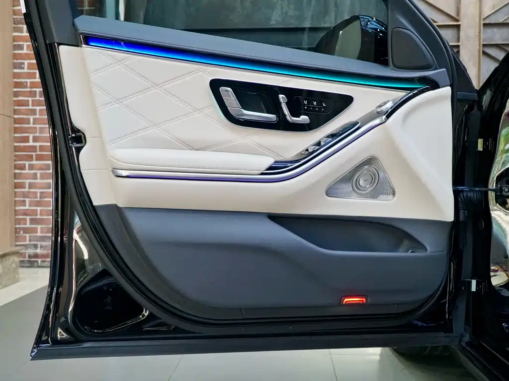 Mercedes-Benz S-Class — миниатюра 17