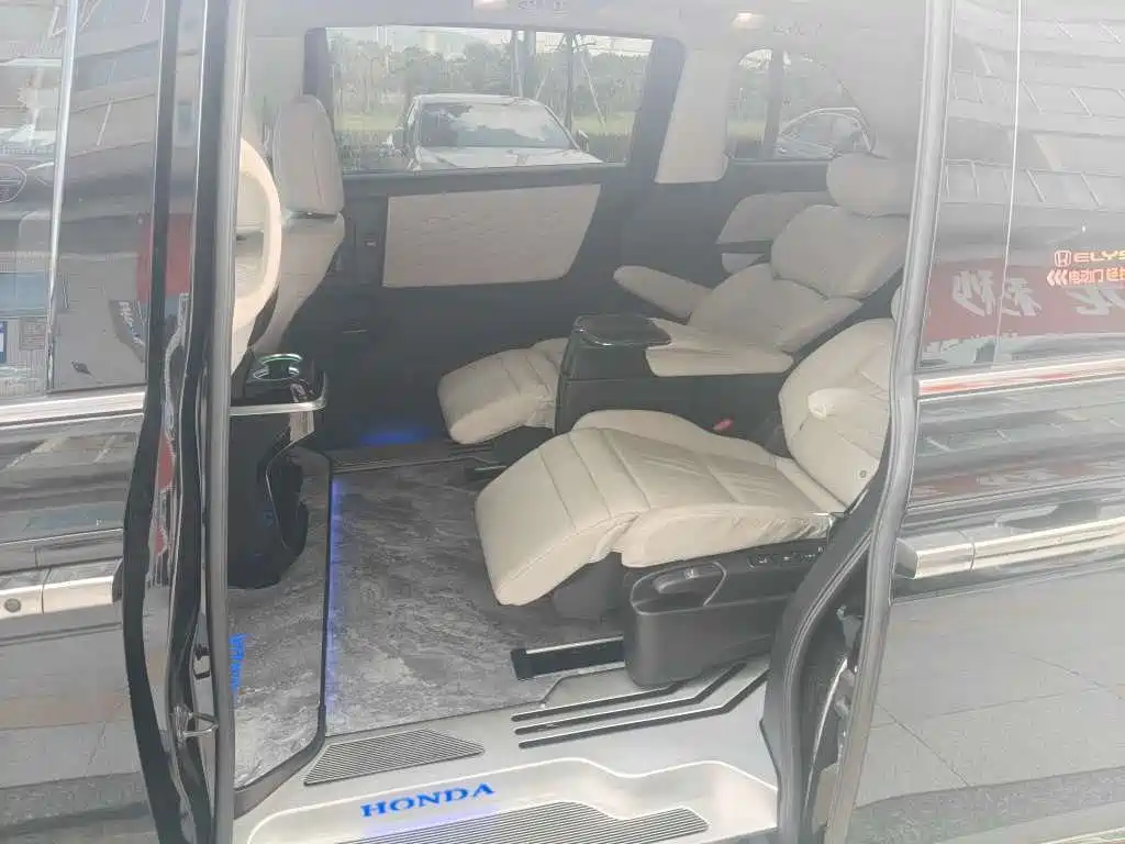 Honda Elysion — миниатюра 5