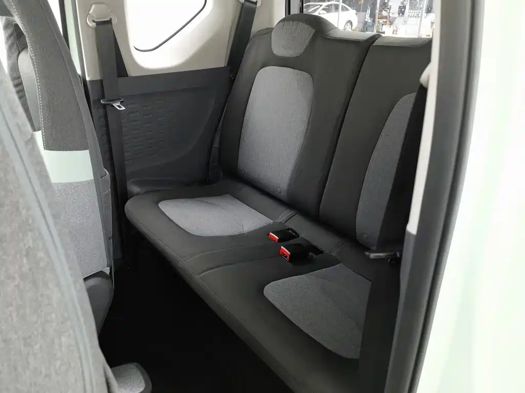 Wuling MINIEV — миниатюра 15