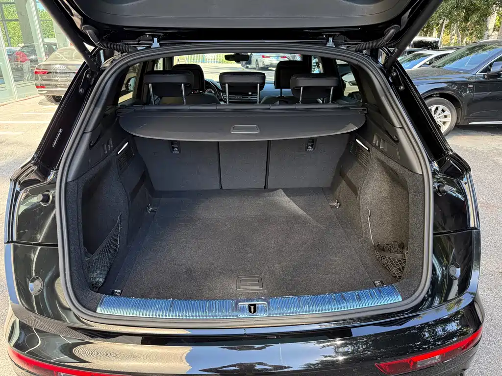 Audi Q5L — миниатюра 19