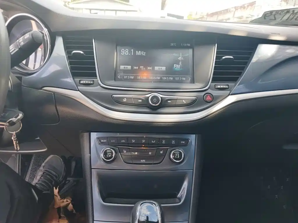 Buick Verano — миниатюра 13
