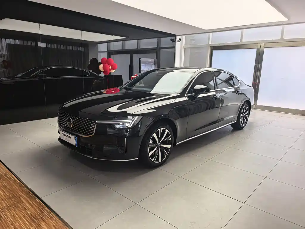 Volvo S90 2026