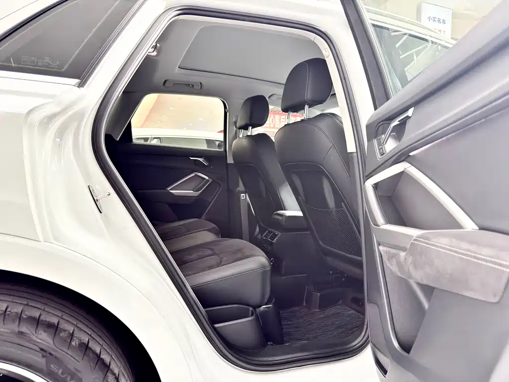 Audi Q3 — миниатюра 12