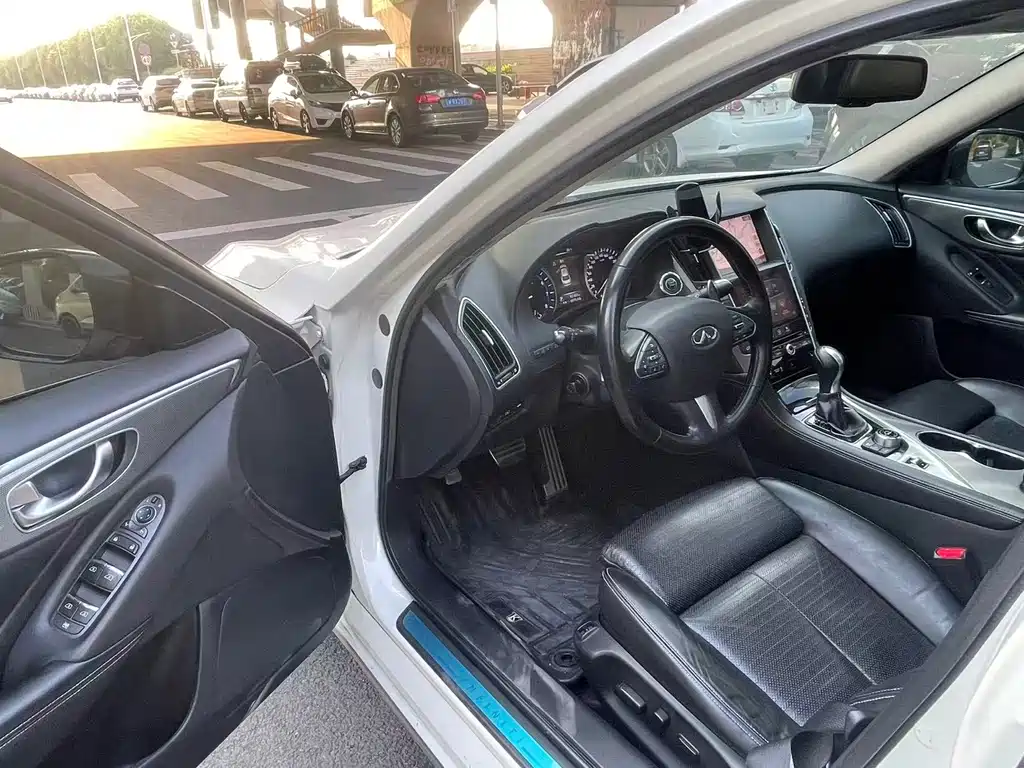 Infiniti Q50L — миниатюра 6