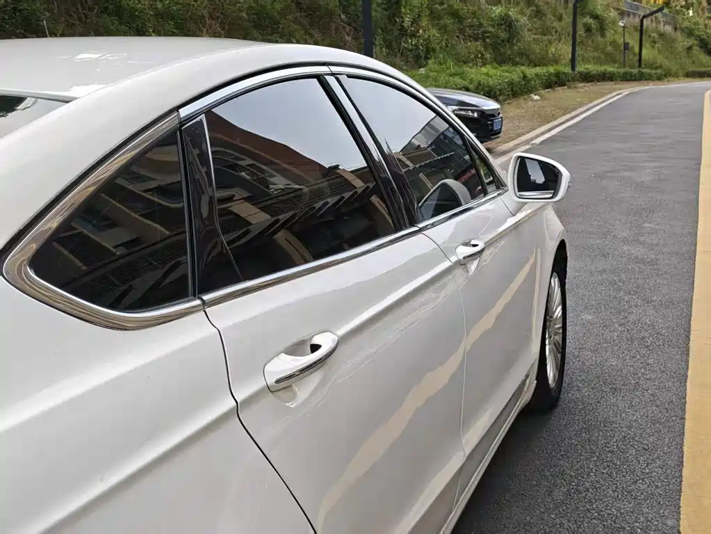 Ford Mondeo — миниатюра 30