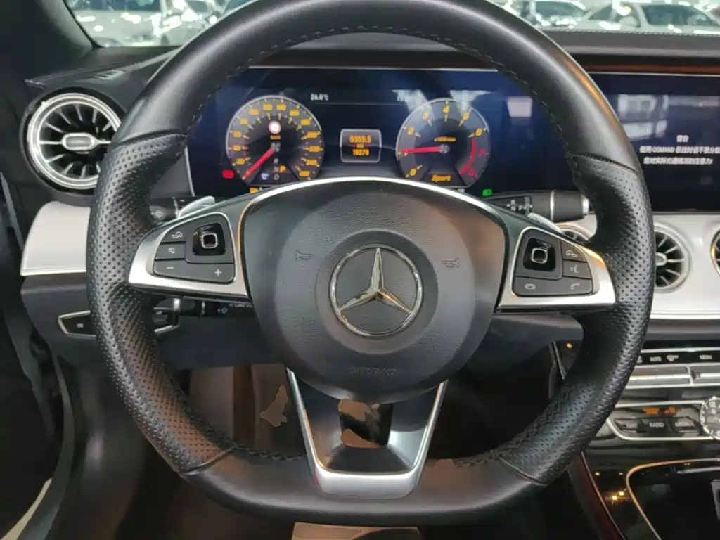 Mercedes-Benz E-Class (Import) — миниатюра 11