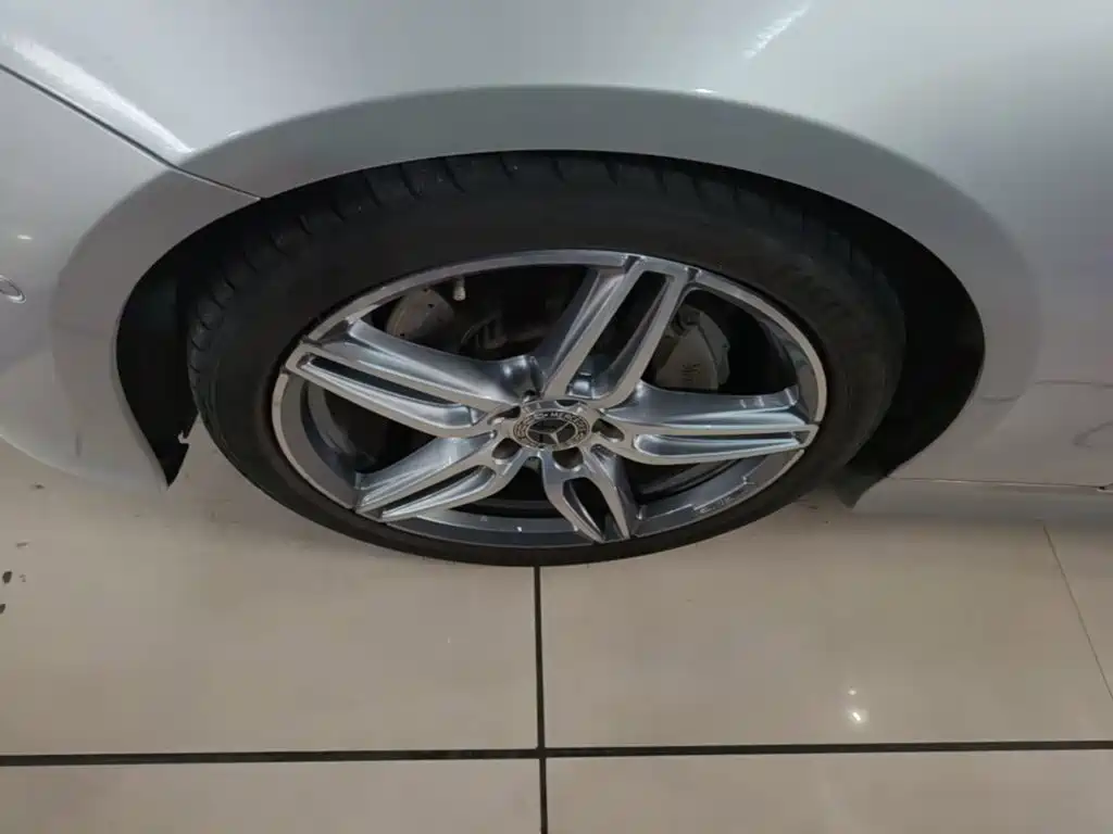 Mercedes-Benz E-Class (Import) — миниатюра 23