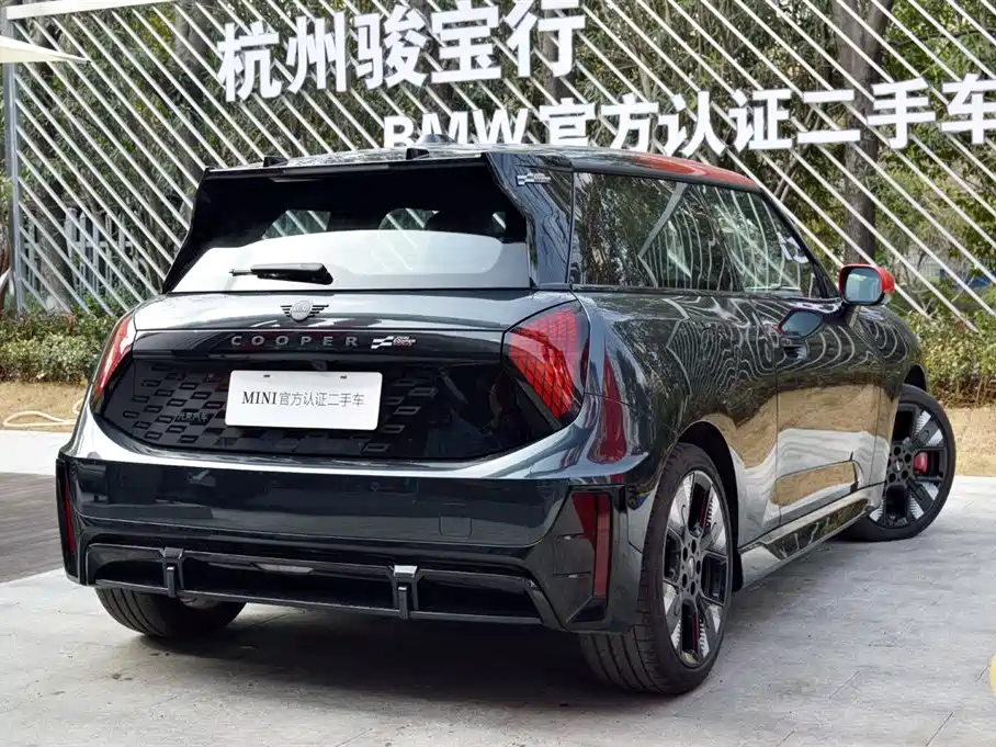 MINI ELECTRIC  JCW