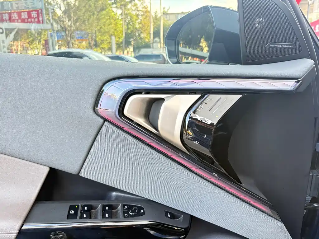 BMW X3 — миниатюра 4