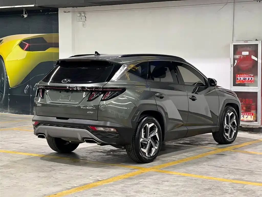 HYUNDAI TUCSON