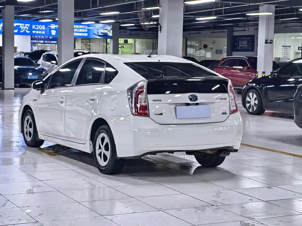 Toyota Prius — миниатюра 14