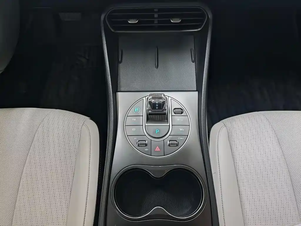 BYD Seal 05 DM-i — миниатюра 14