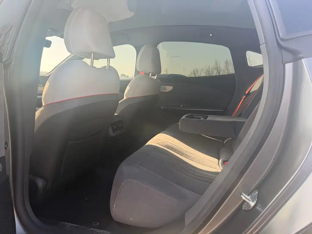 GEELY GALAXY GALAXY E8