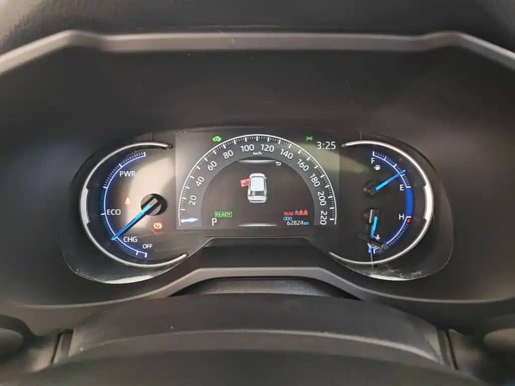 Toyota RAV4 — миниатюра 12