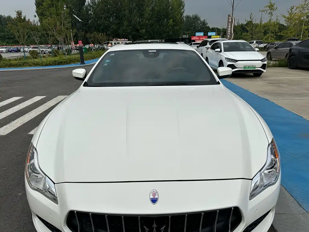 Maserati Quattroporte — миниатюра 28