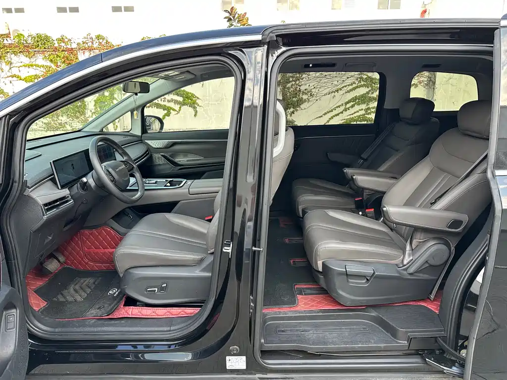 SAIC MAXUS EVERYONE 7