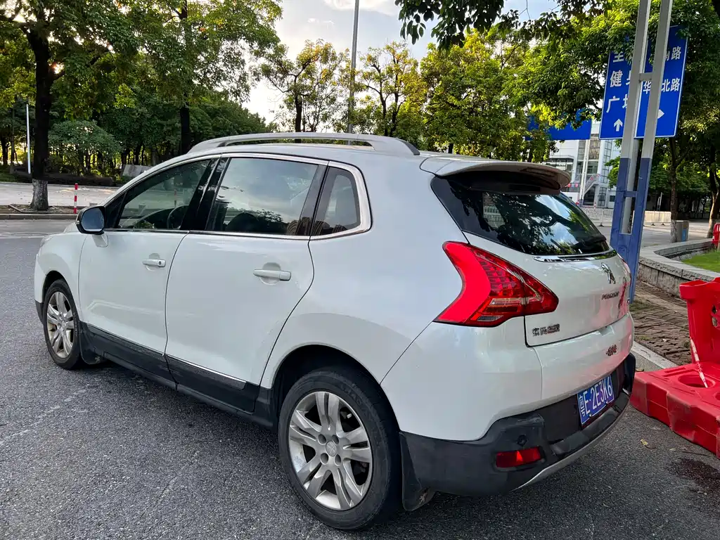 Peugeot 3008 2013 1.6THP AT