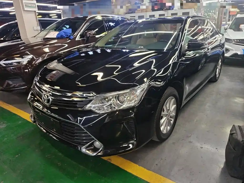 Toyota Camry — миниатюра 2