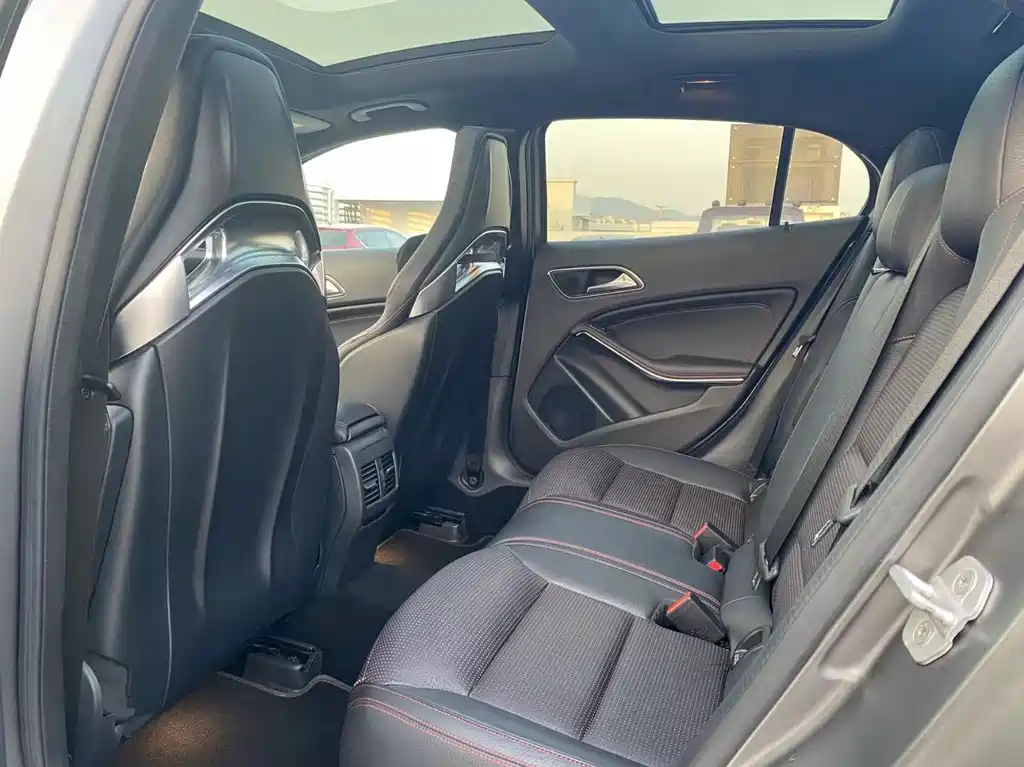 Mercedes-Benz GLA A MG 2017 AMG GLA 45 4MATIC