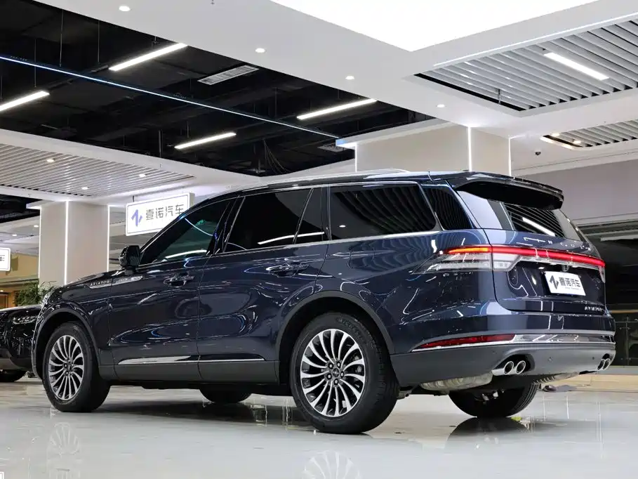 Lincoln Aviator — миниатюра 5