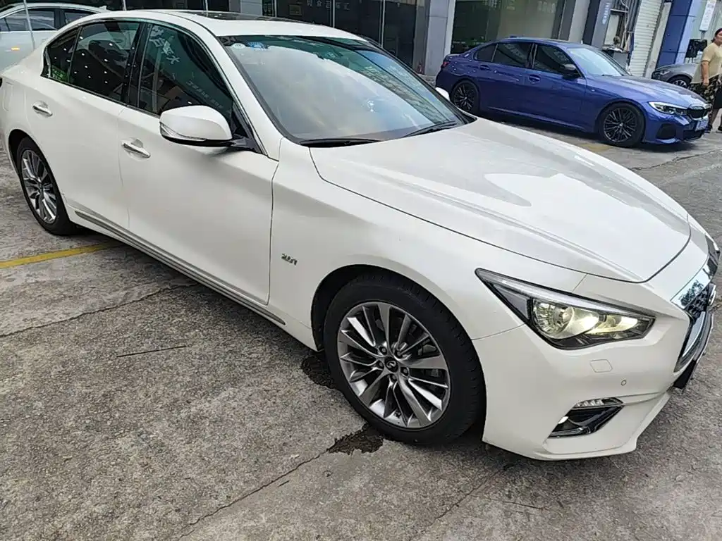 Infiniti Q50L — миниатюра 4
