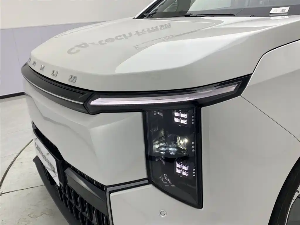 SAIC MAXUS EVERYONE 7