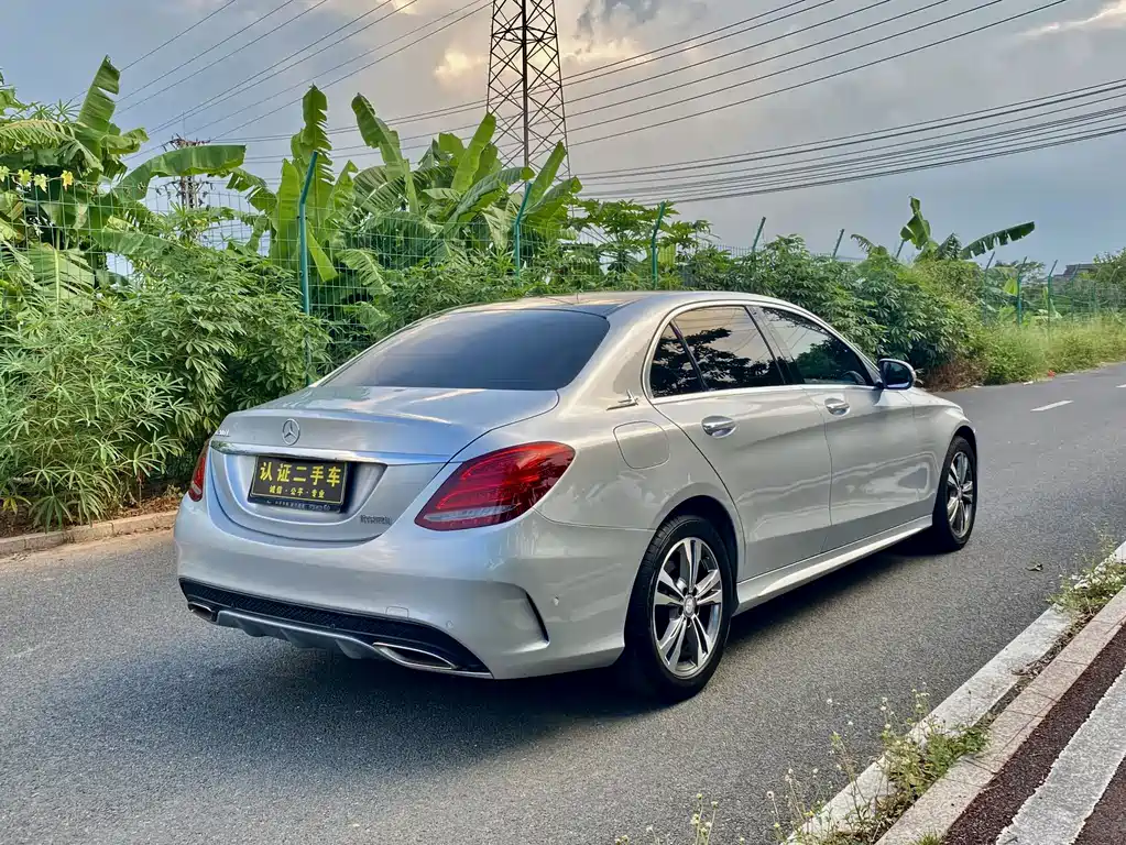 Mercedes-Benz C-Class — миниатюра 4
