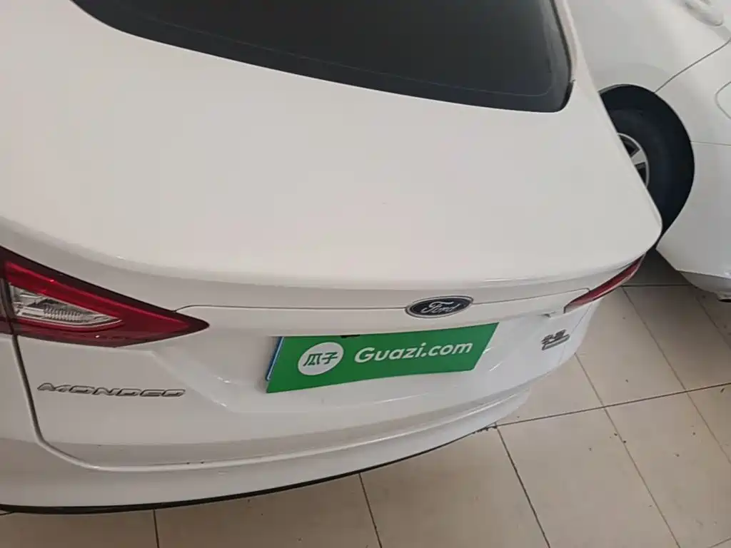 Ford Mondeo — миниатюра 6