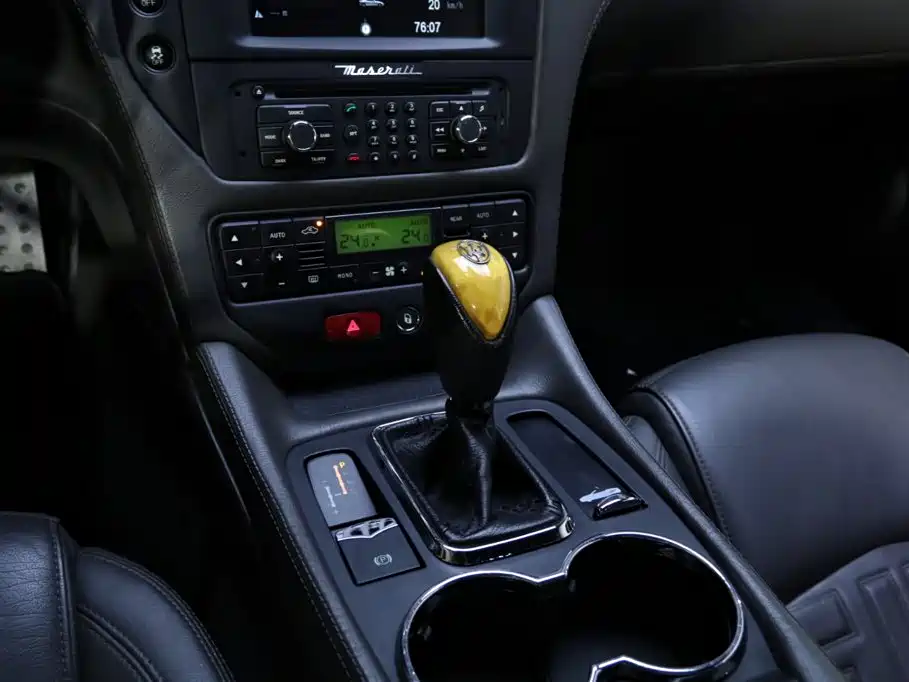 Maserati GranCabrio 4.7L Sport, фото 9