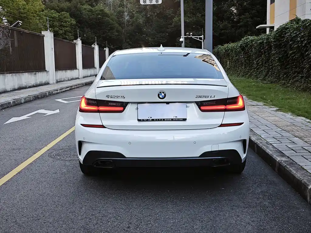 BMW 3 Series — миниатюра 8