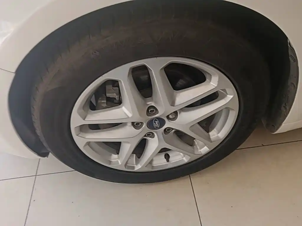Ford Mondeo — миниатюра 23