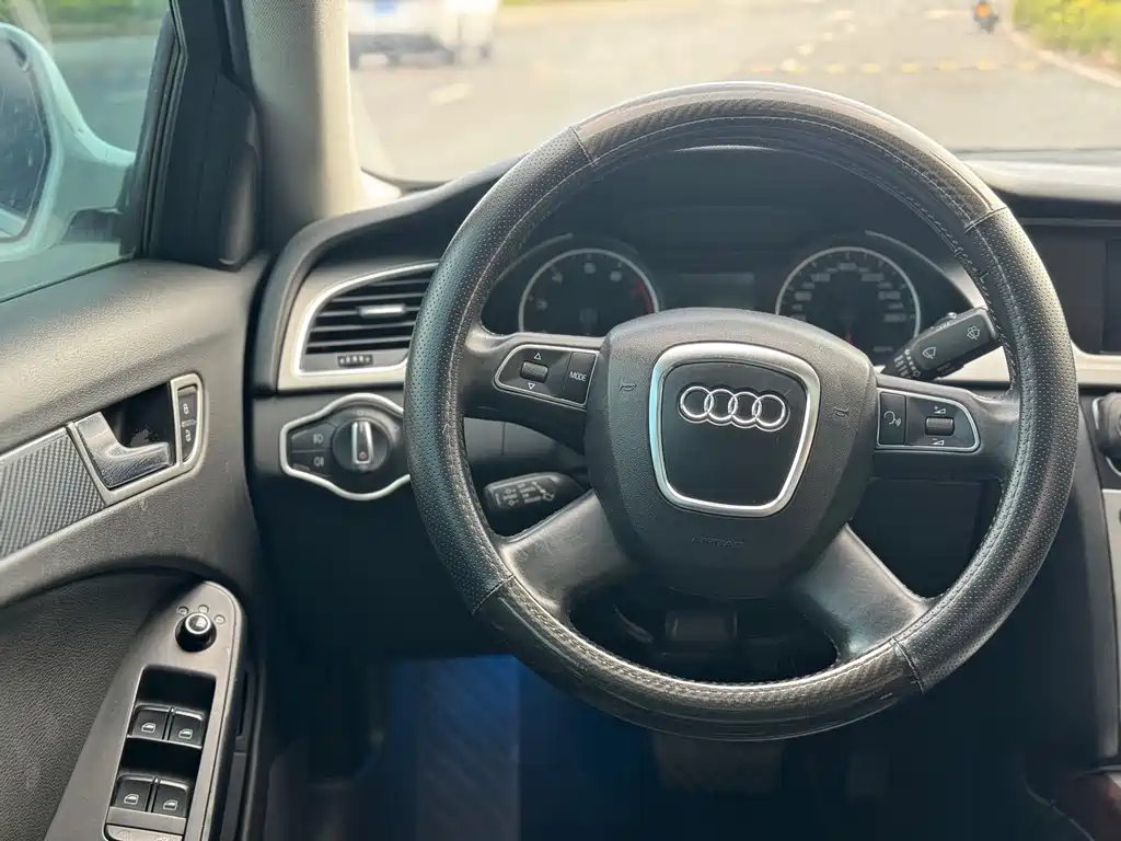 Audi A4L — миниатюра 10