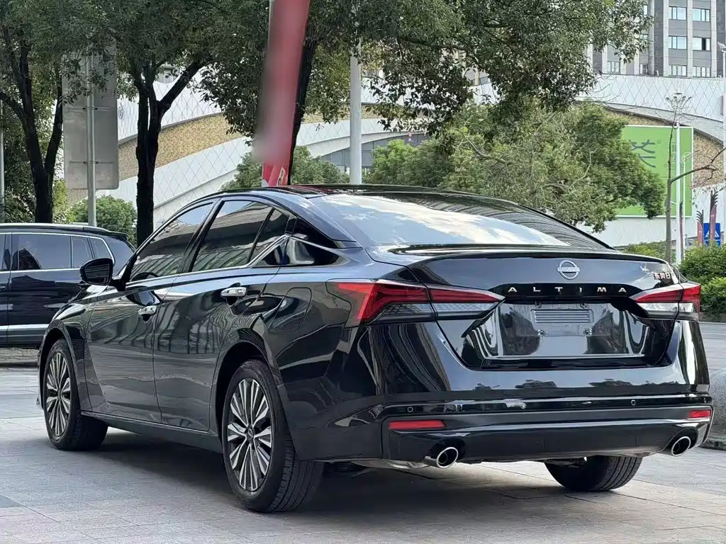 Nissan Teana — миниатюра 12