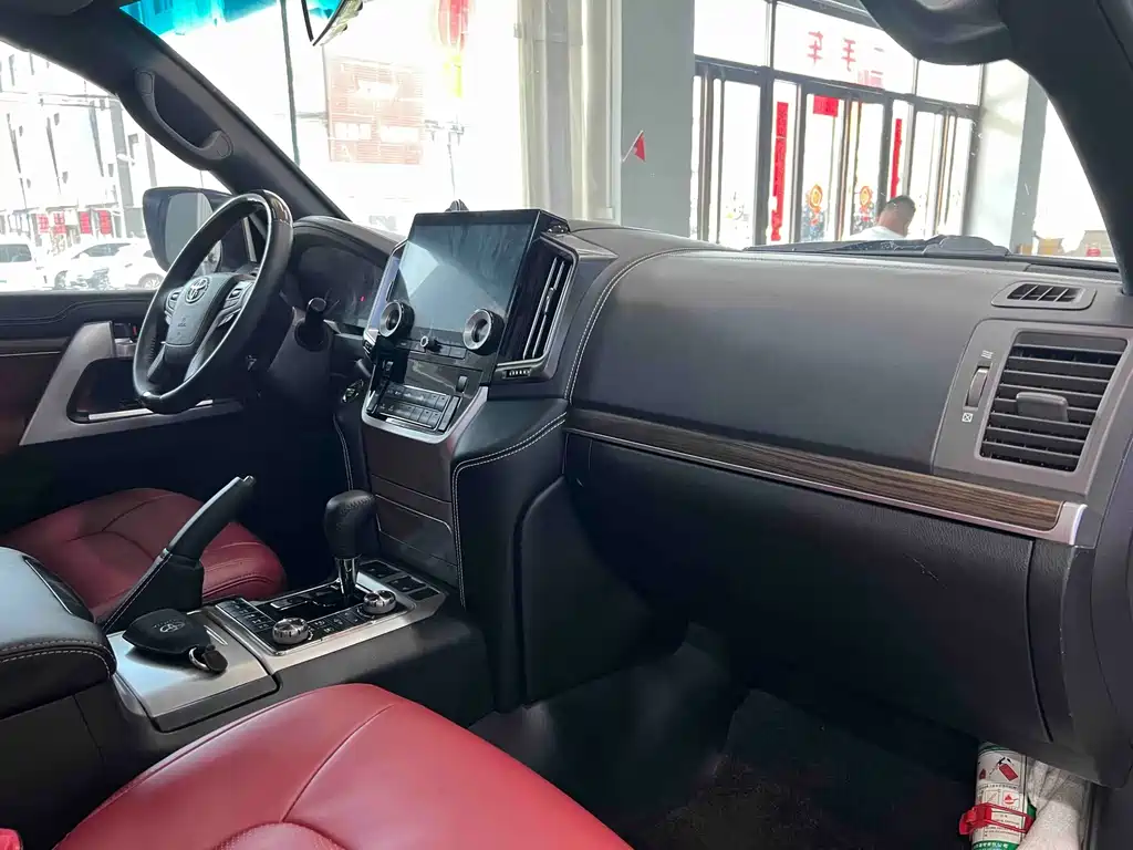 Toyota Land Cruiser 2013 4.0L AT