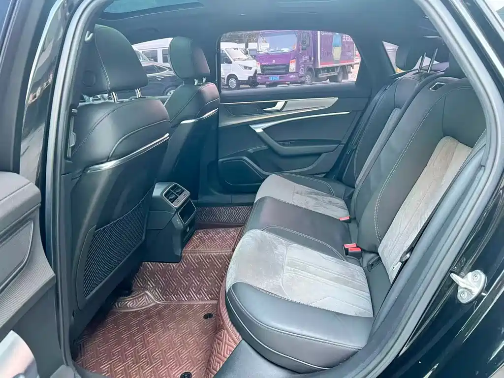 Audi A6L — миниатюра 9