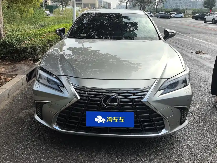 Lexus ES — миниатюра 2