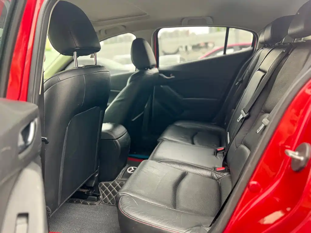 Mazda Mazda3 3 2016 2.0L AT Flagship