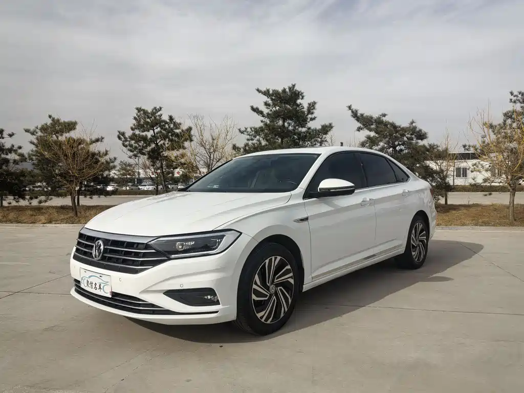 Volkswagen Sagitar 2020