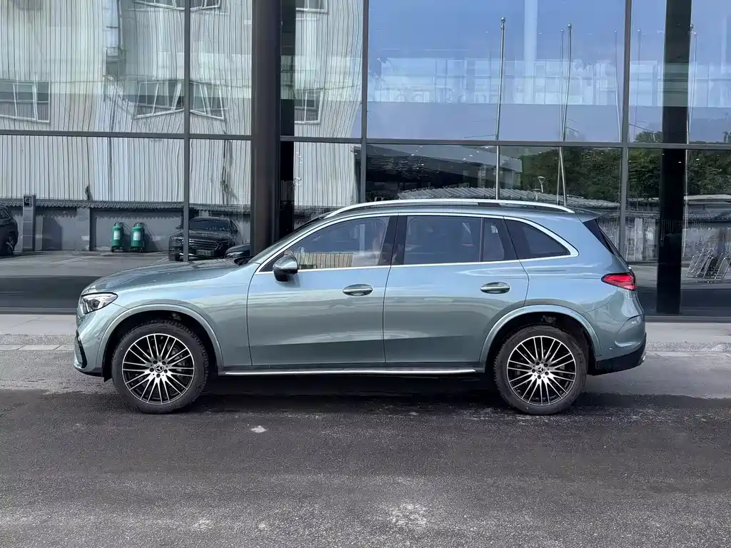 Mercedes-Benz GLC 2025 GLC 300 L 4MATIC Luxury 5 мест