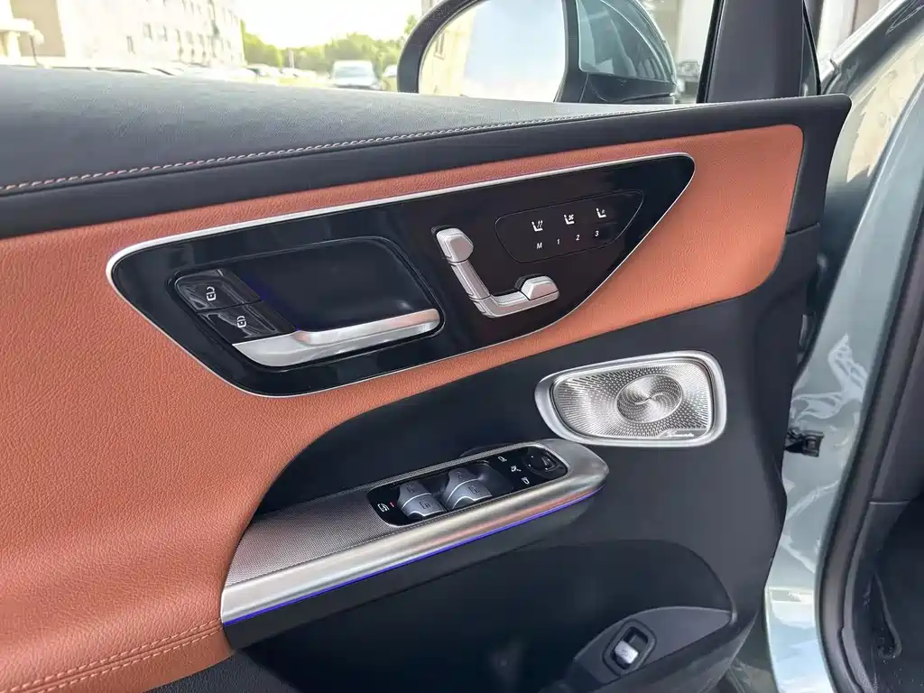 Mercedes-Benz GLC 2025 GLC 300 L 4MATIC Luxury 5 мест