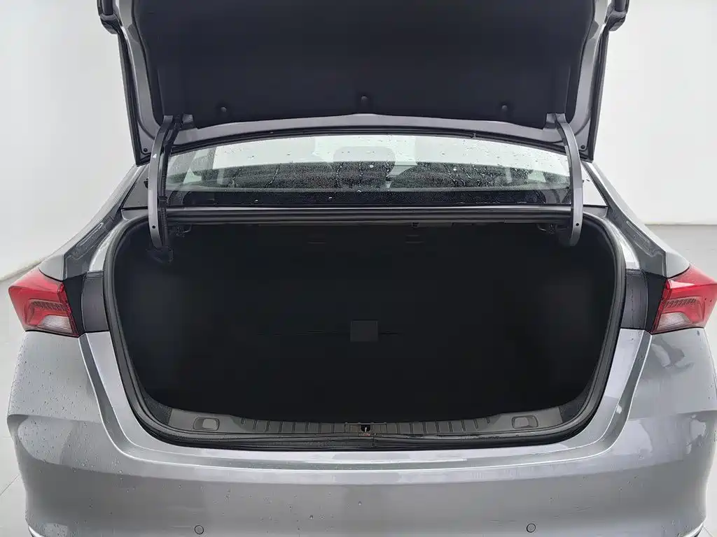 Buick Verano — миниатюра 16