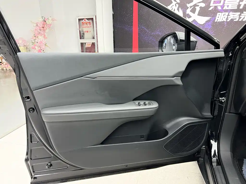 Toyota bZ3 — миниатюра 11