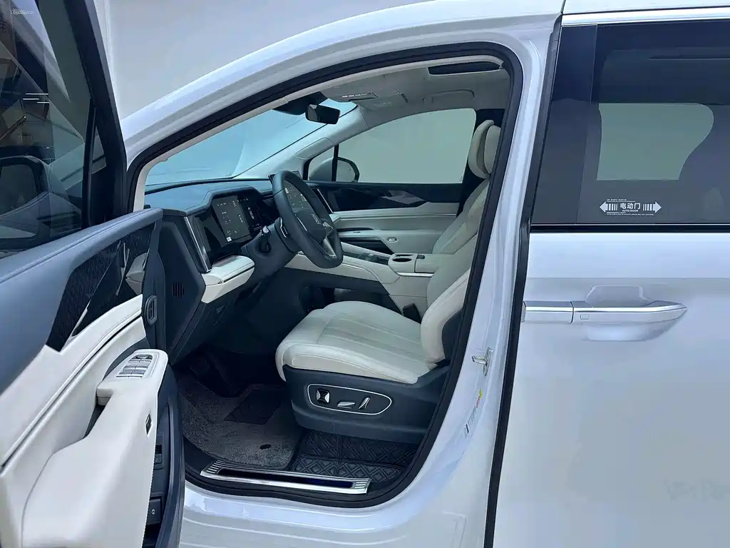 BYD Xia 2025 DM-i 1.5T 100km