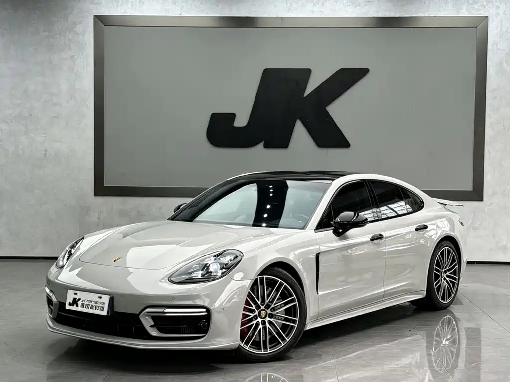 Porsche Panamera 2022