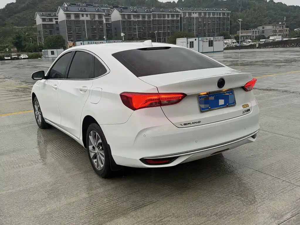 Buick Verano — миниатюра 7