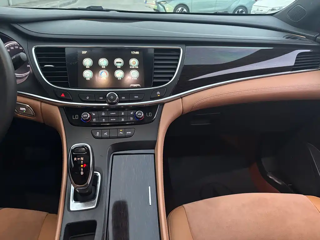 Buick LaCrosse — миниатюра 7