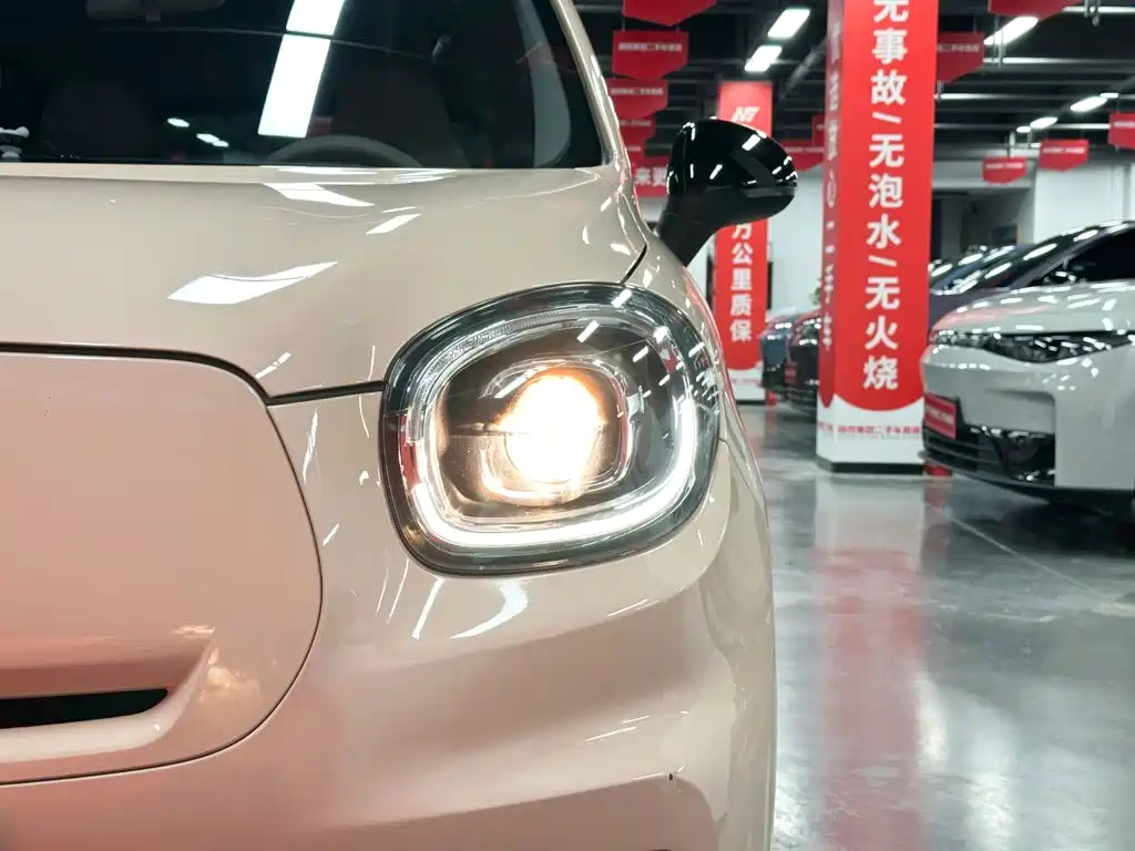 Leapmotor Leapmotor T03 — миниатюра 10