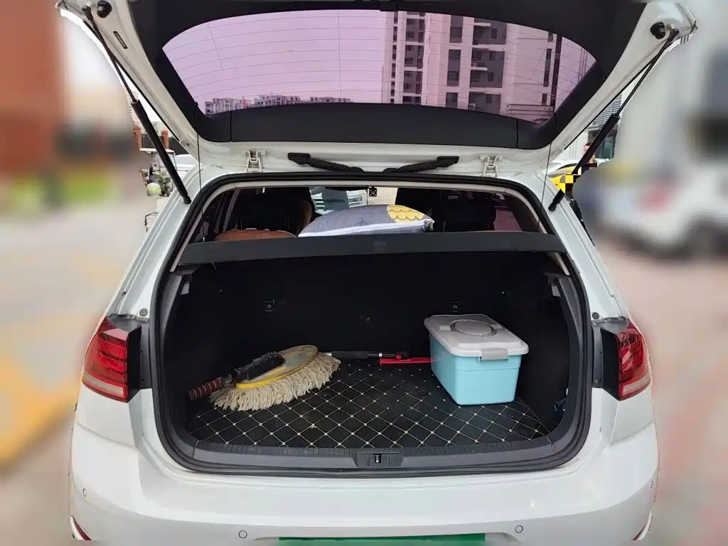 Volkswagen Golf — миниатюра 20