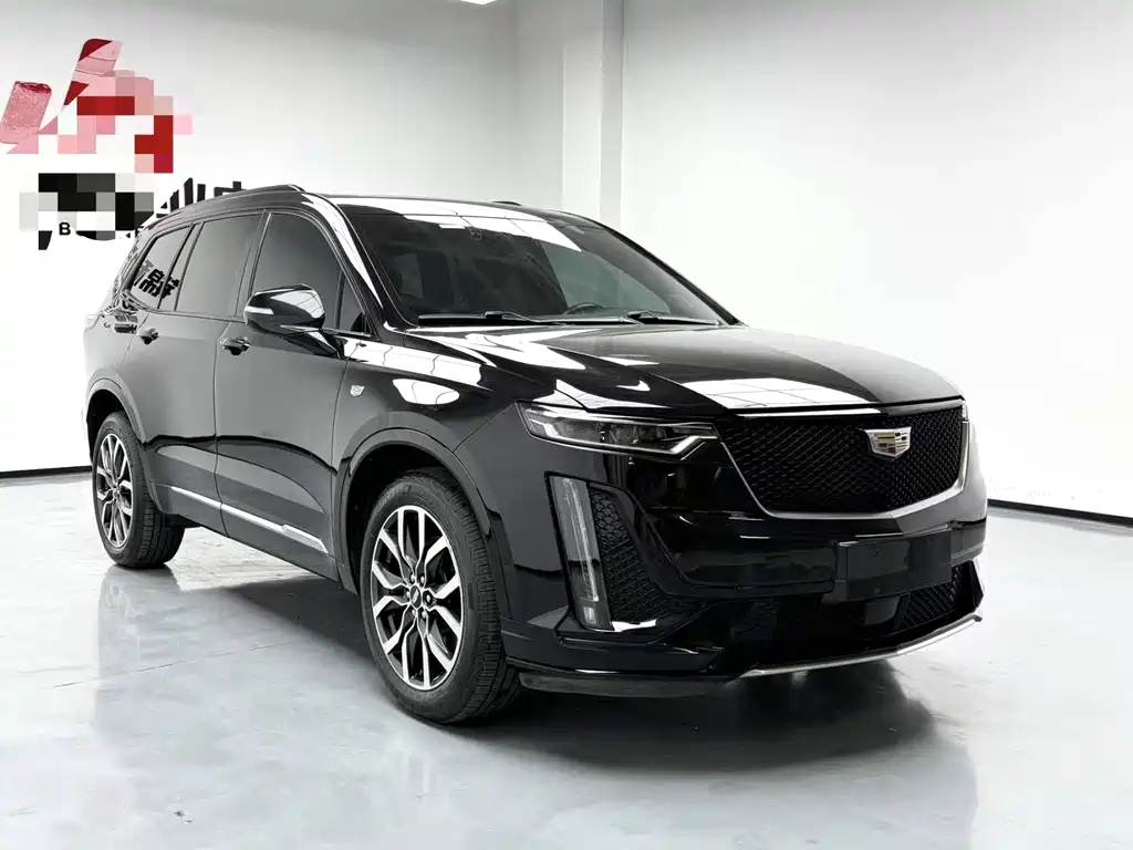 CADILLAC XT6